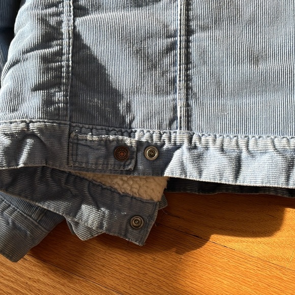 Baby Blue Corduroy Levi’s Jacket - Picture 4 of 6